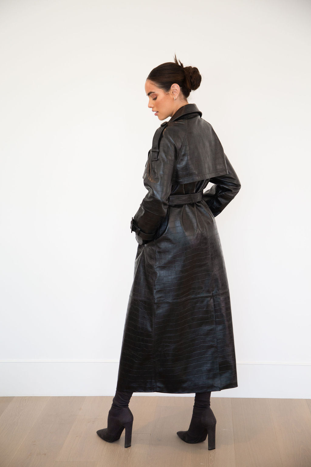 ASH LEATHER CROC COAT | CHARCOAL BLACK