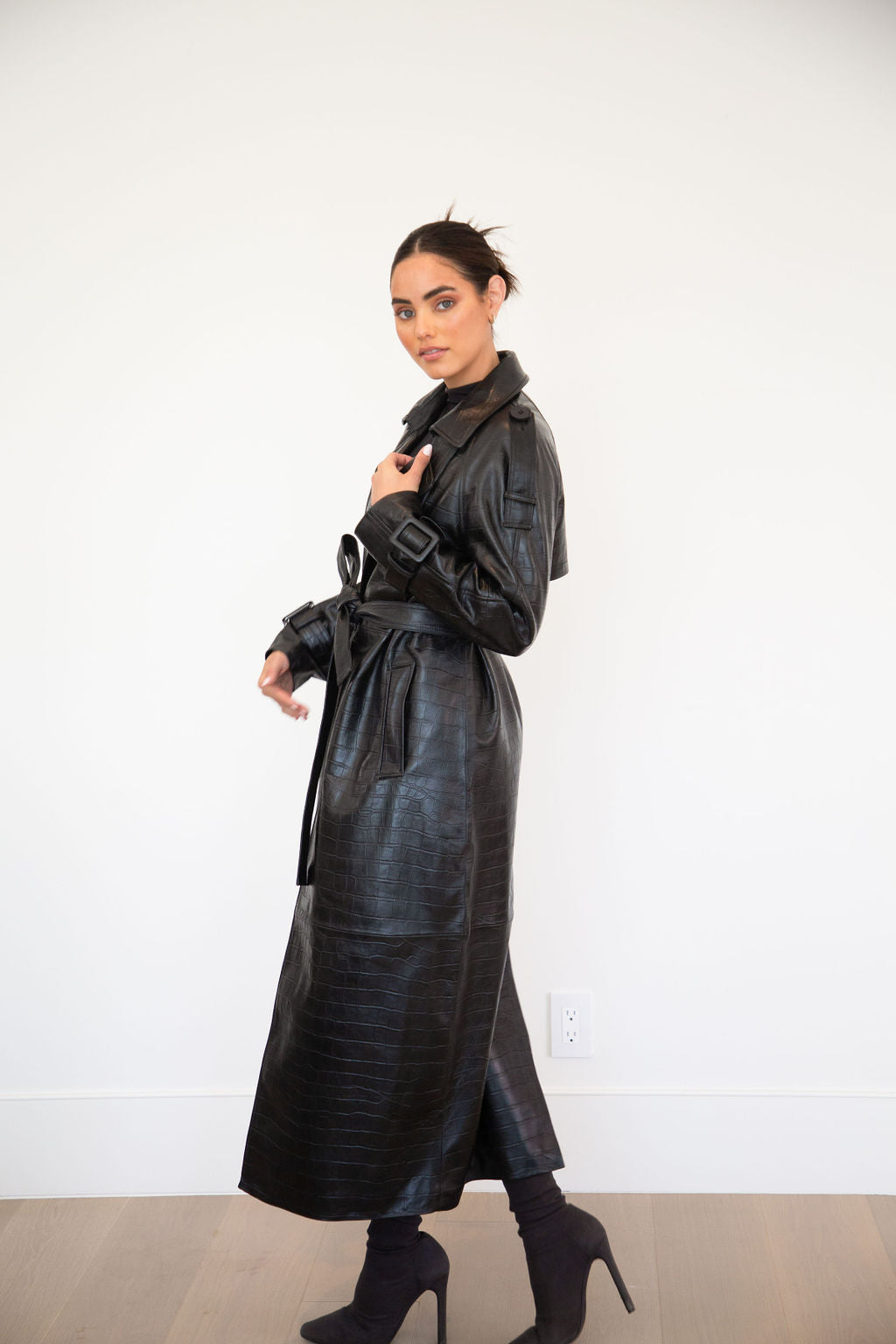 ASH LEATHER CROC COAT | CHARCOAL BLACK