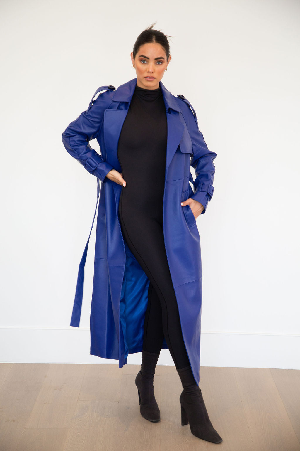 ASH LEATHER COAT | AZURE BLUE