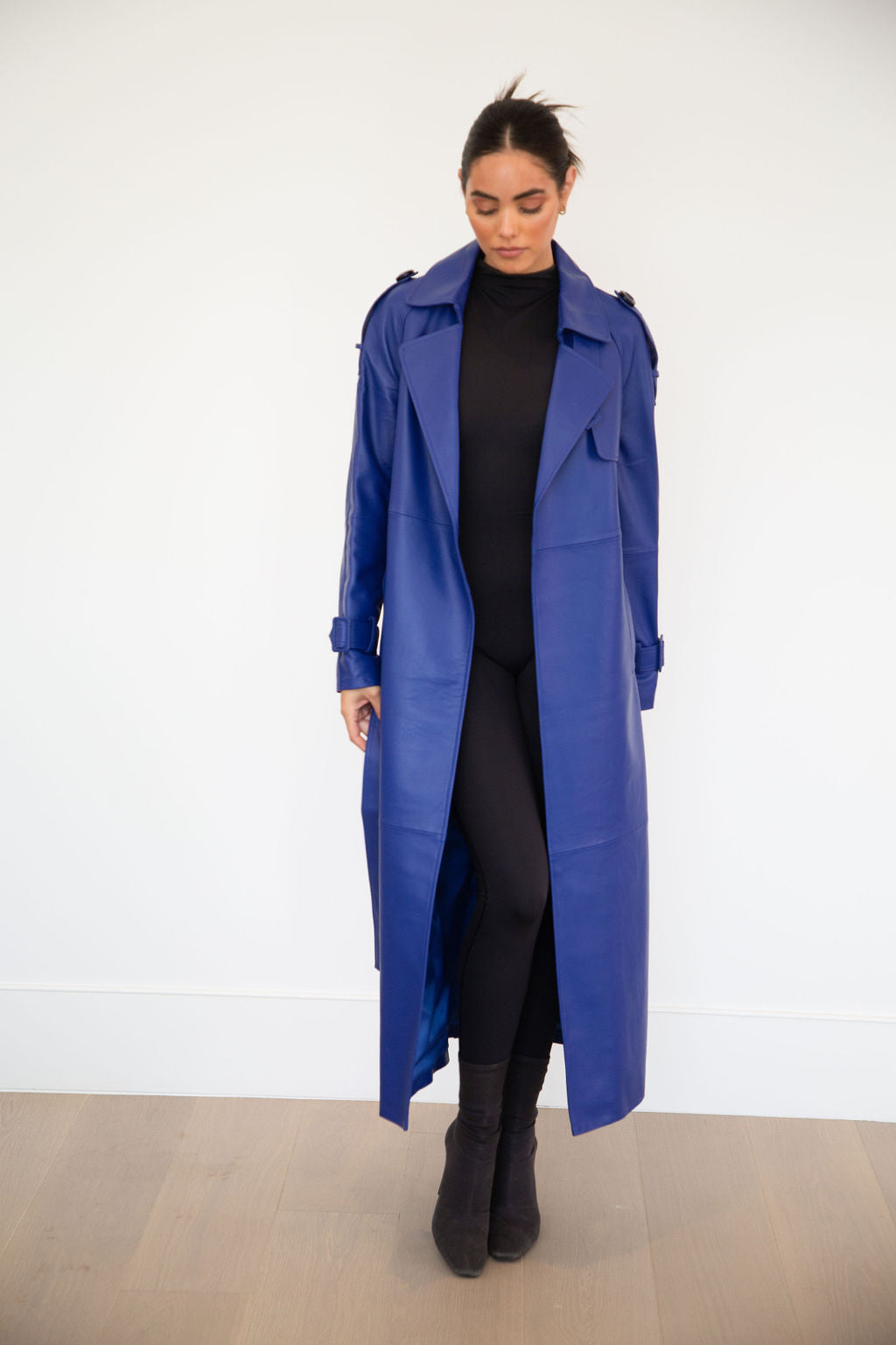 ASH LEATHER COAT | AZURE BLUE