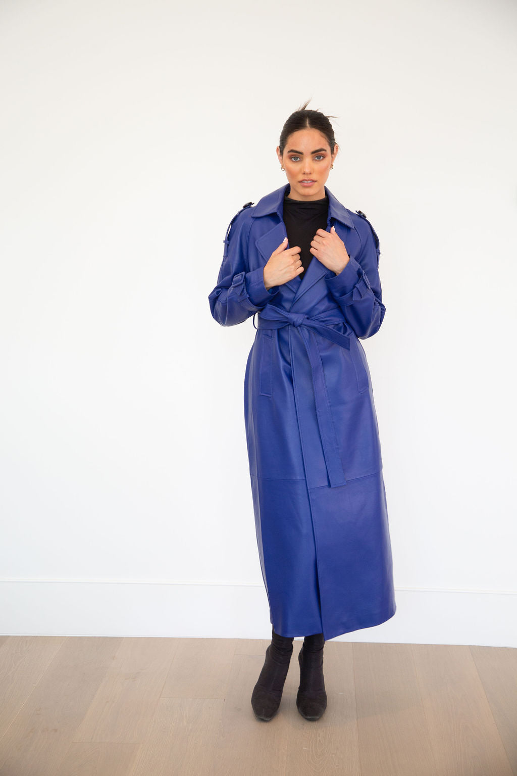 ASH LEATHER COAT | AZURE BLUE